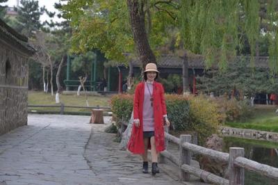 暗夜织光 从流水线到文学路的十年破茧